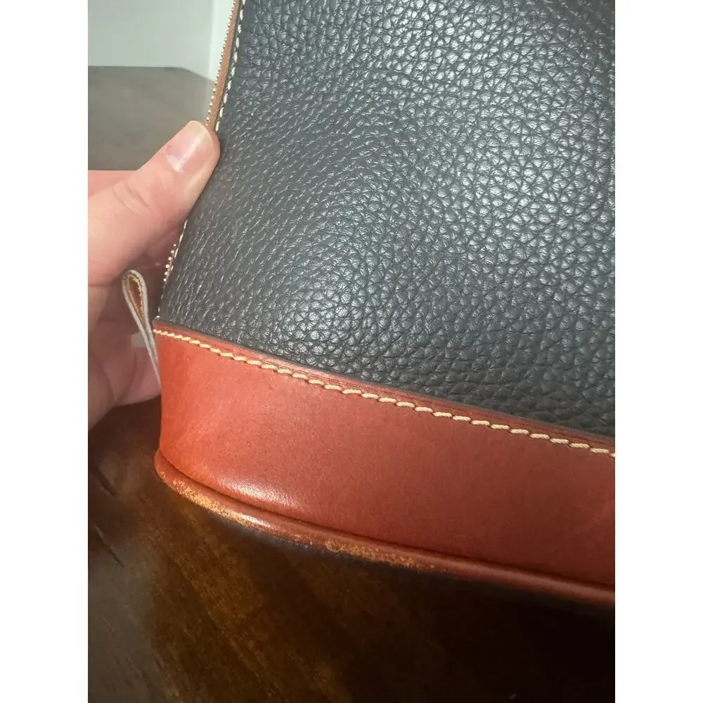Dooney & Bourke Pebble Grain Zip Zip Satchel EUC